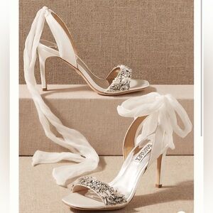 Badgley and Mischka Bobby Sandals in size 8